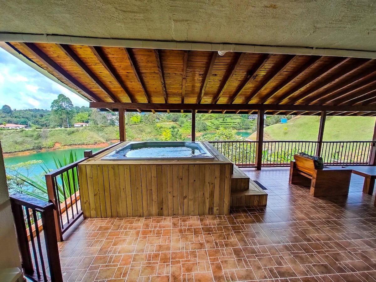 Heated jacuzzi overlooking El Peñol Rock